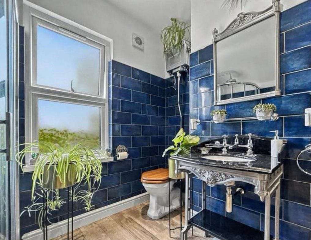 Cobalt gloss tiled bathroom, by Cutting Edge Tiling